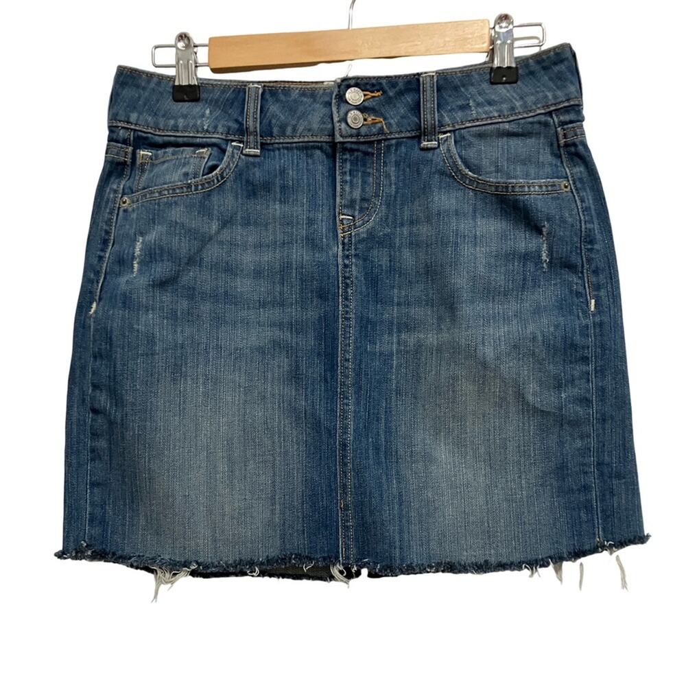 Old Navy Blue Denim Mini Skirt    Back Slit with Frayed Hem Size 2 Y2K